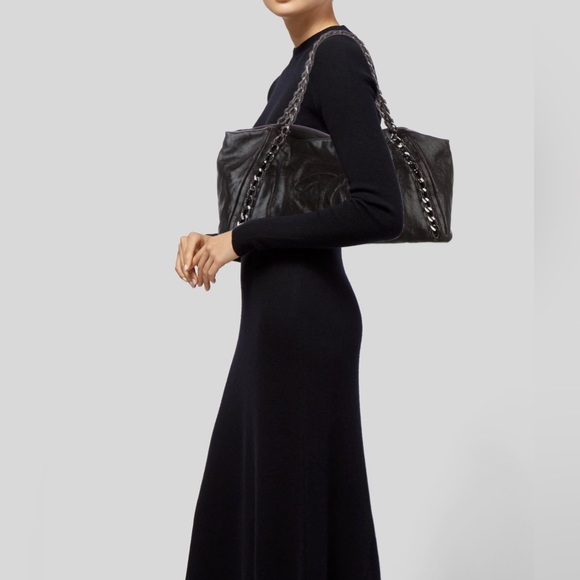 Chanel tote. Glazed Caviar East West Modern Chain Tote Brown - Picture 5 of 10